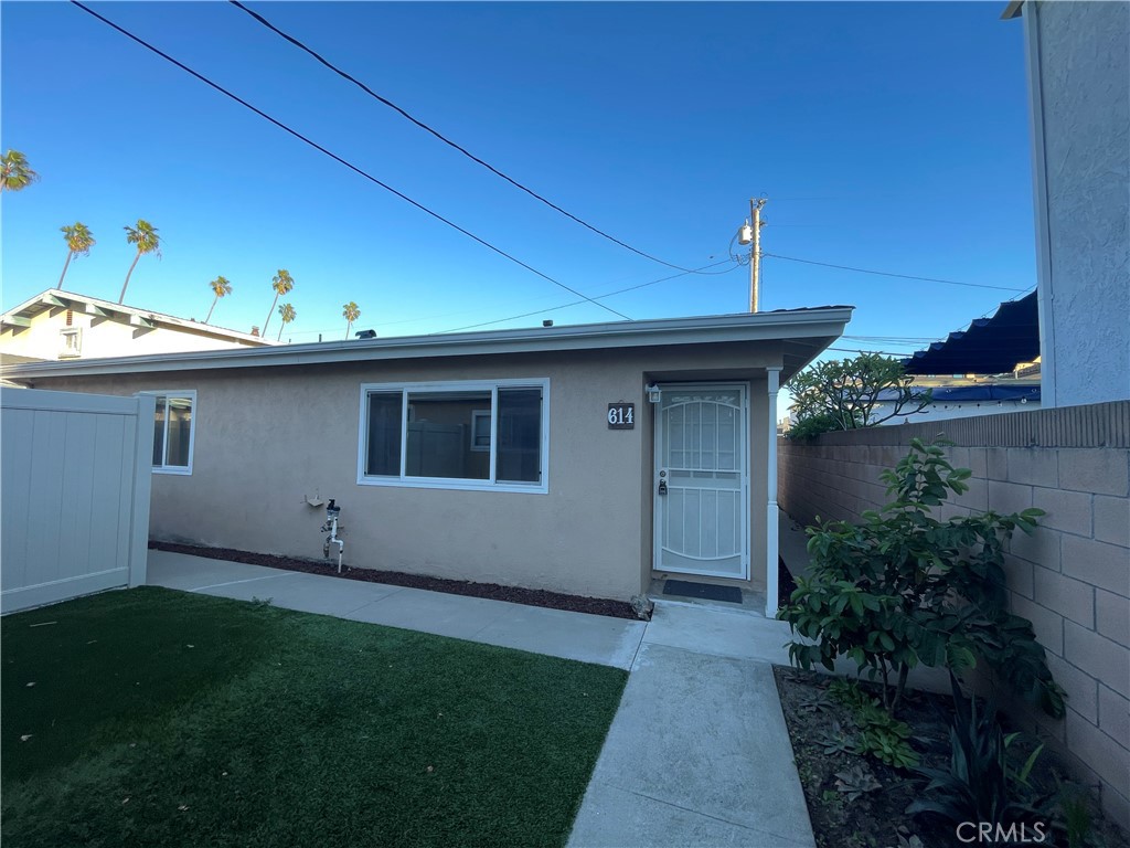 Front Yard - 614 15th Street, Huntington Beach CA 92648 - photo 3