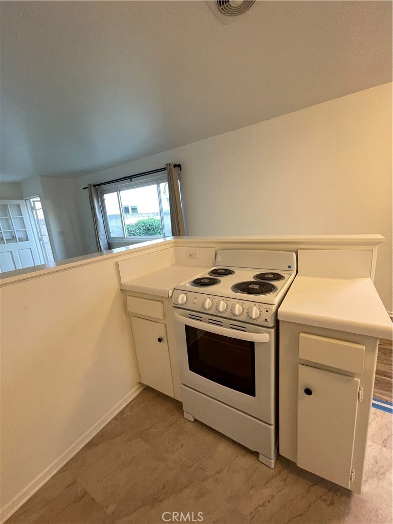 New Electric Range - 614 15th Street, Huntington Beach CA 92648 - photo 12