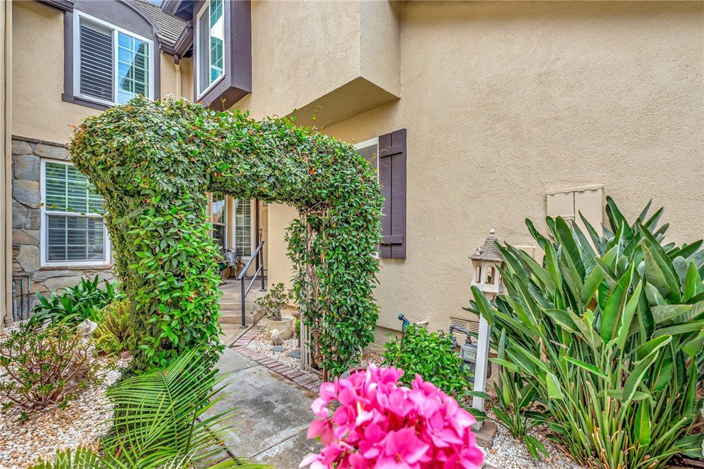 6146 Eaglecrest Drive, Huntington Beach CA 92648 - photo 3