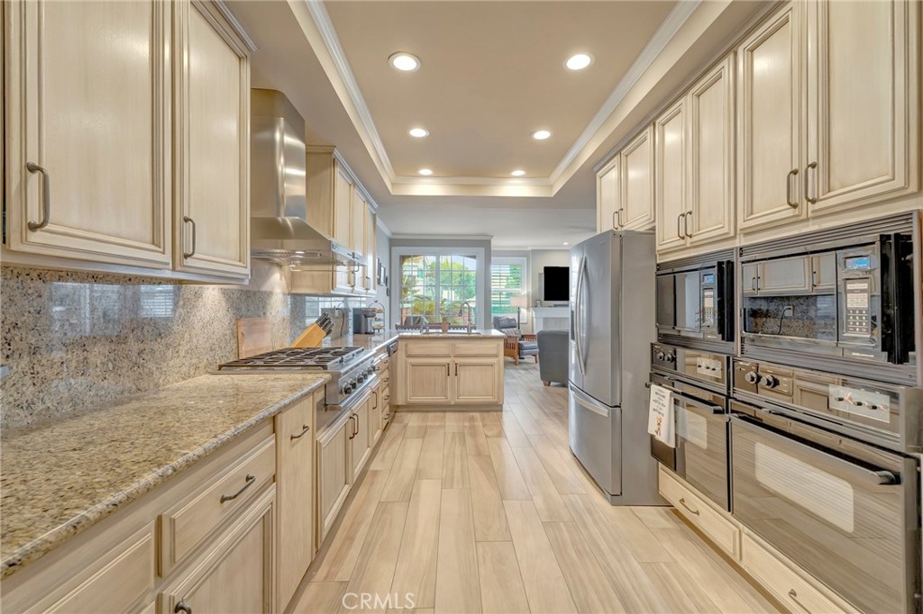 6146 Eaglecrest Drive, Huntington Beach CA 92648 - photo 10