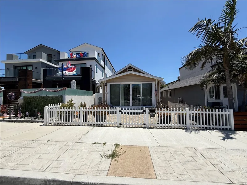 616 Huntington, Huntington Beach, CA 92648