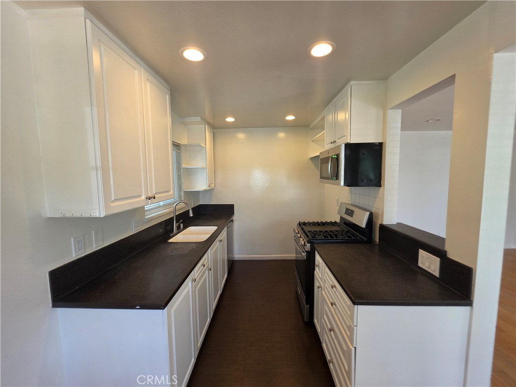 620 Geneva A, Huntington Beach CA 92648 - photo 4
