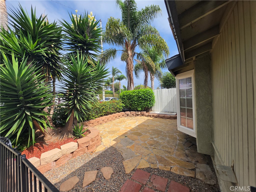 620 Geneva A, Huntington Beach CA 92648 - photo 12