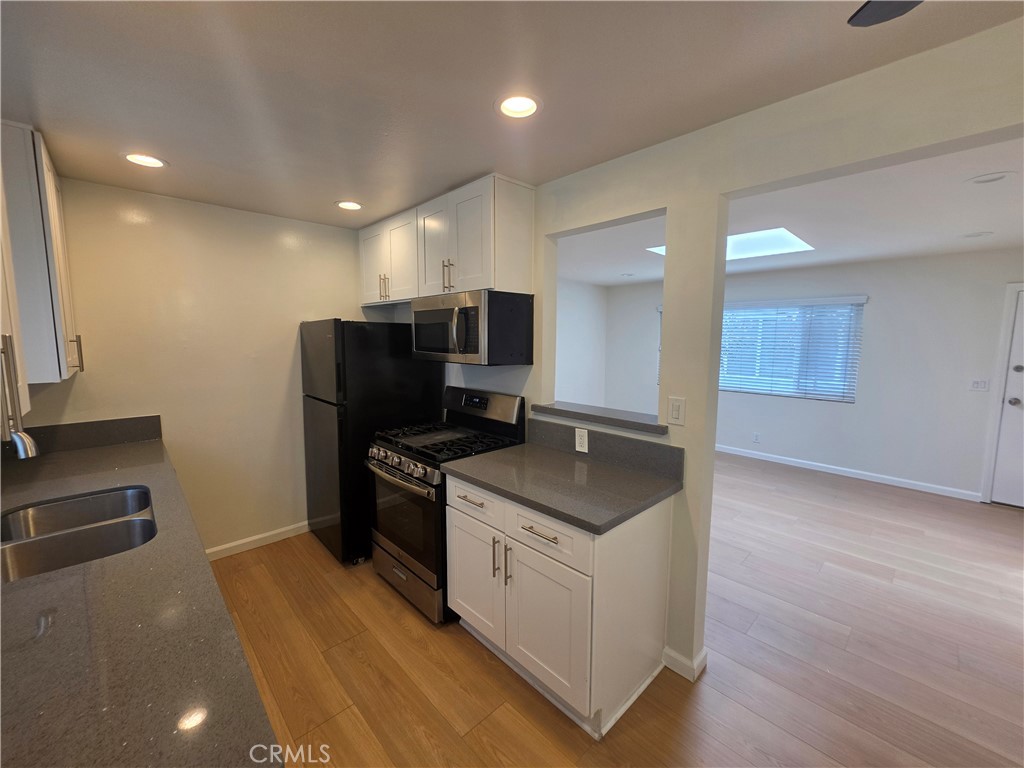 620 Geneva B, Huntington Beach CA 92648 - photo 5