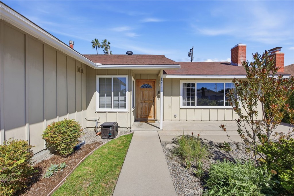 6211 Mar Vista Dr, Huntington Beach CA 92647 - photo 3