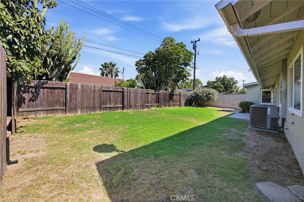6211 Mar Vista Dr, Huntington Beach CA 92647 - photo 25