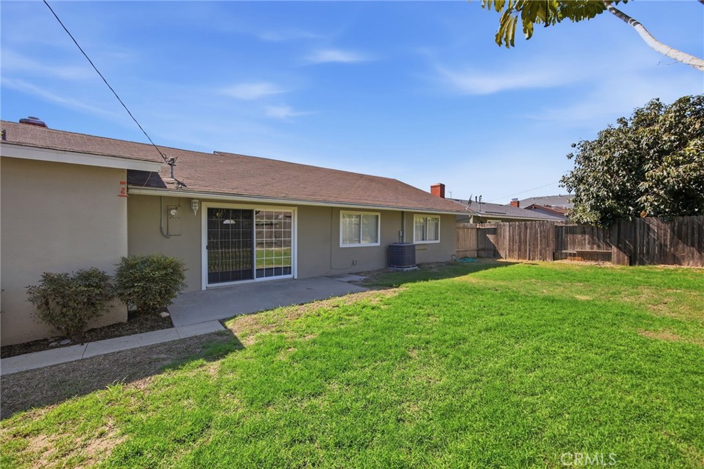 6211 Mar Vista Dr, Huntington Beach CA 92647 - photo 27
