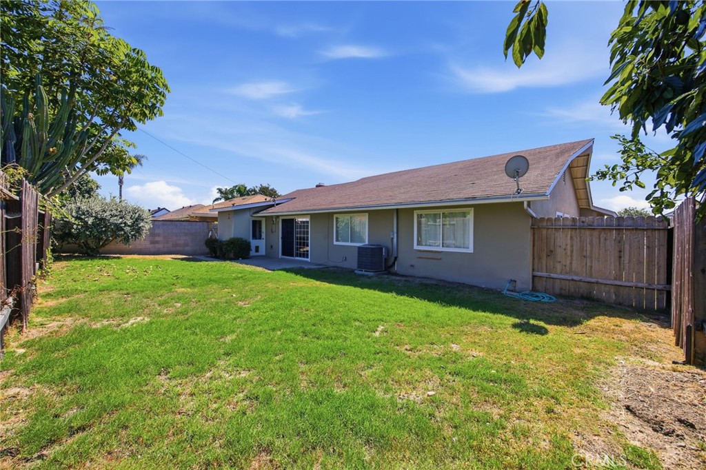 6211 Mar Vista Dr, Huntington Beach CA 92647 - photo 28