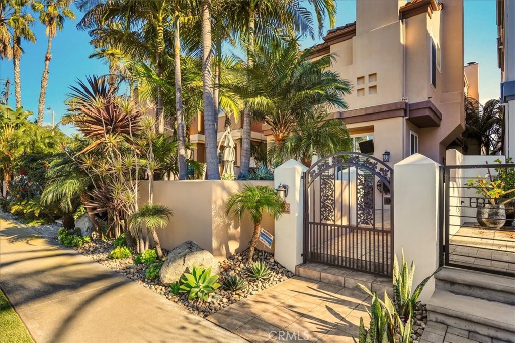 622 22nd, Huntington Beach CA 92648 - photo 1