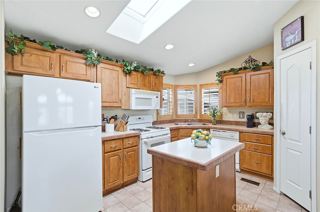 6301 Warner 53, Huntington Beach CA 92647 - photo 25