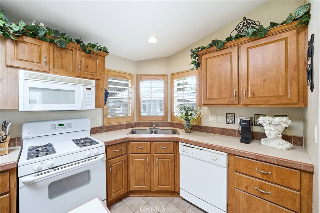 6301 Warner 53, Huntington Beach CA 92647 - photo 27