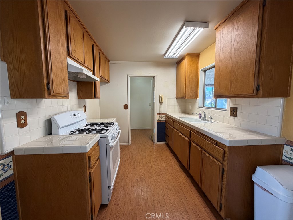 6422 Tyrone, Huntington Beach CA 92647 - photo 5