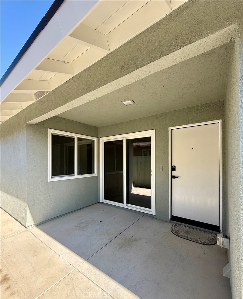 Private entrance - 6441 Saint Paul B, Huntington Beach CA 92647 - photo 1