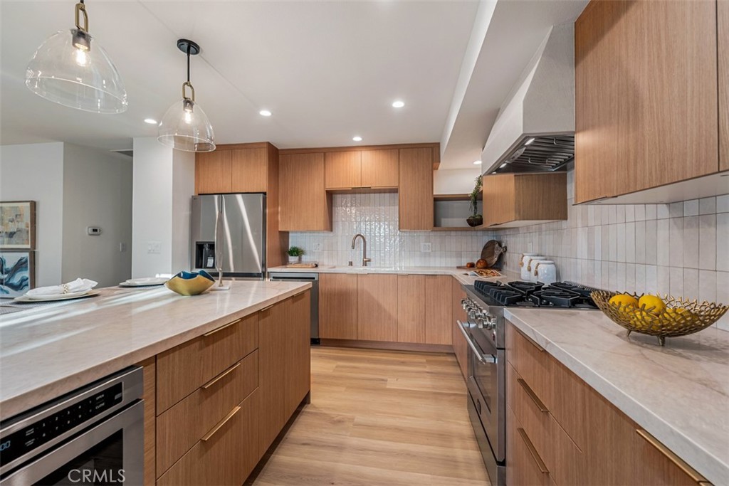 Kitchen - 6502 Clare Drive, Huntington Beach CA 92647 - photo 8