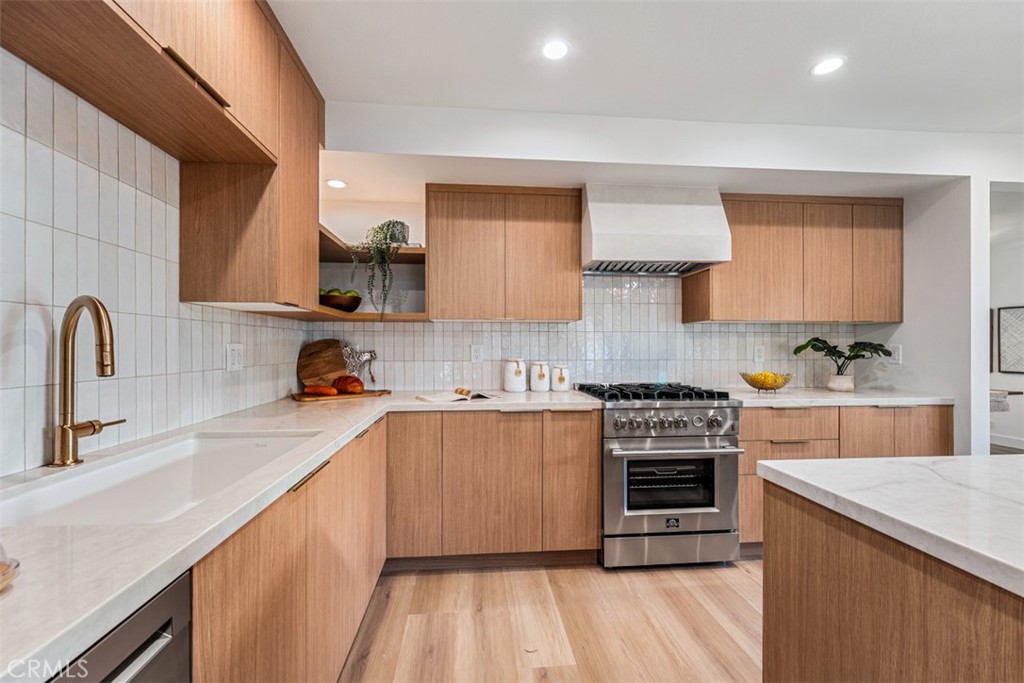 Kitchen - 6502 Clare Drive, Huntington Beach CA 92647 - photo 10