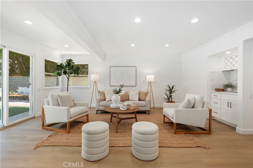 6541 Segovia, Huntington Beach CA 92647 - photo 10