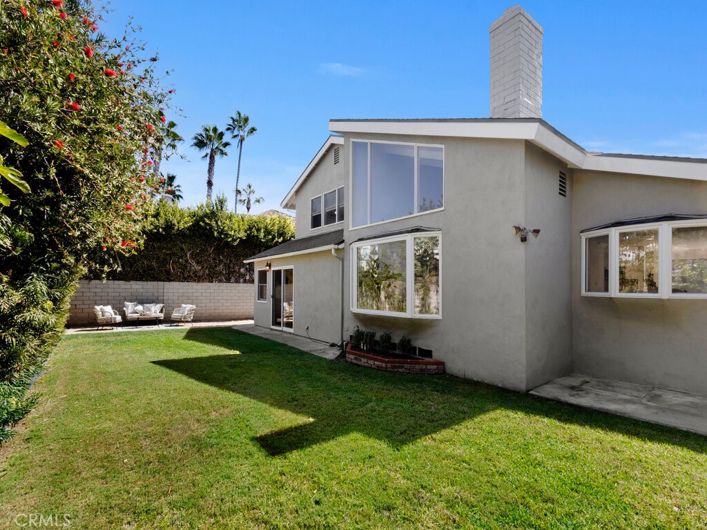 6541 Segovia, Huntington Beach CA 92647 - photo 15