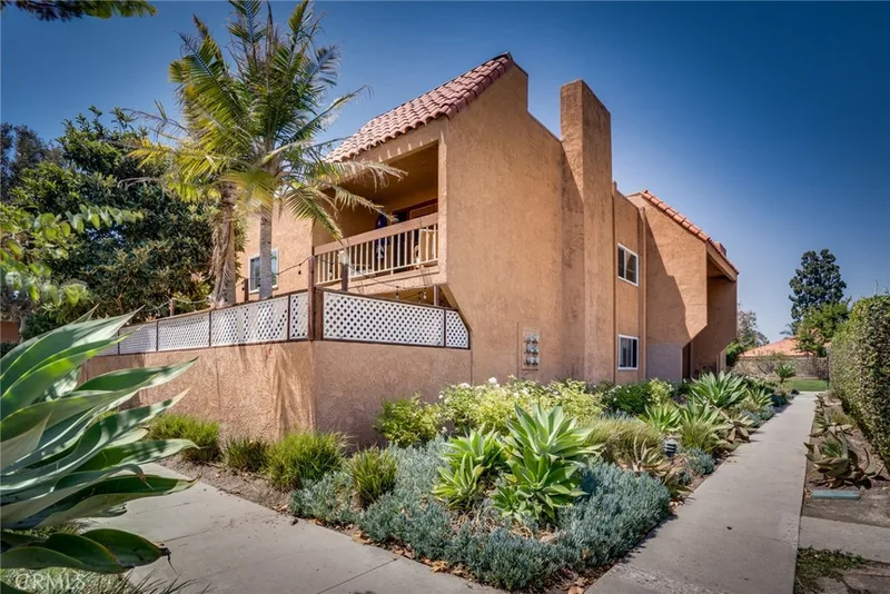 6600 Warner Ave. 41, Huntington Beach, CA 92647