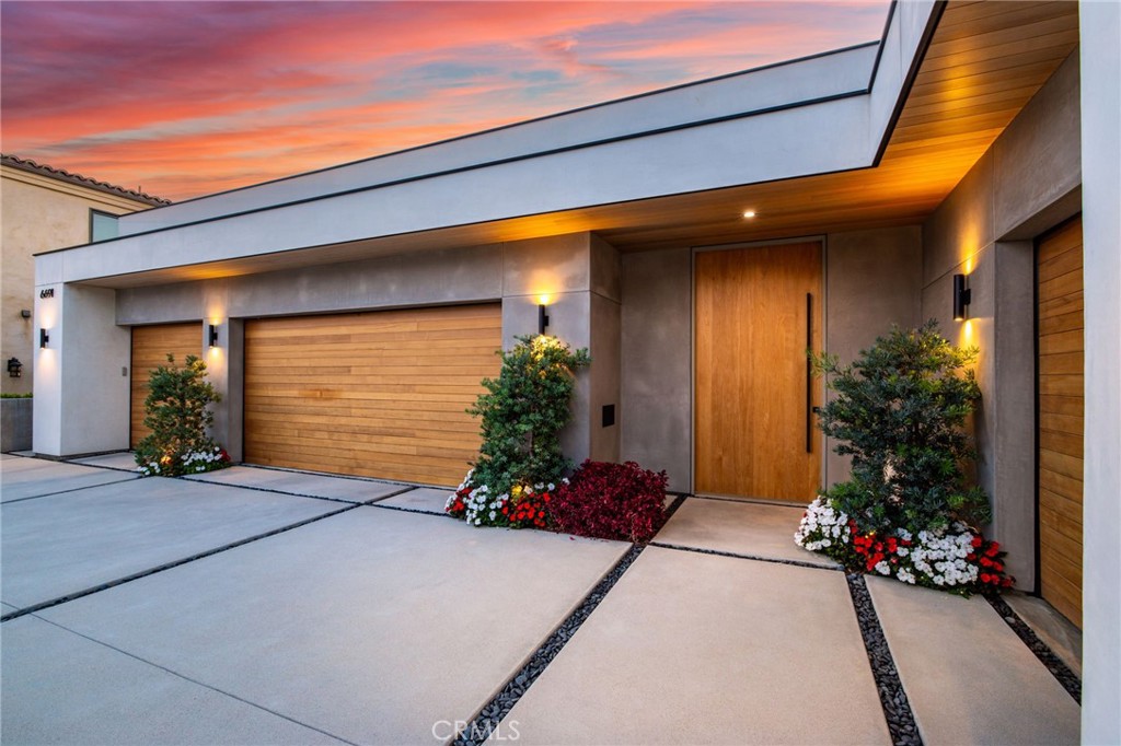 6691 Country Circle, Huntington Beach CA 92648 - photo 1