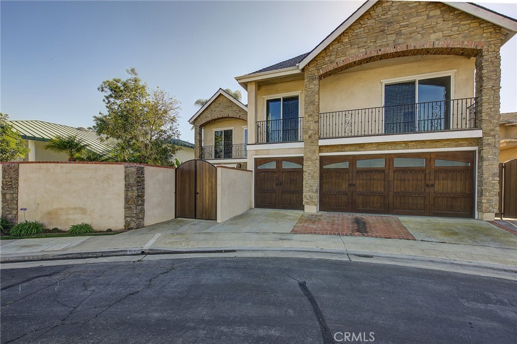 6692 Gate Hill Circle, Huntington Beach CA 92648 - photo 1