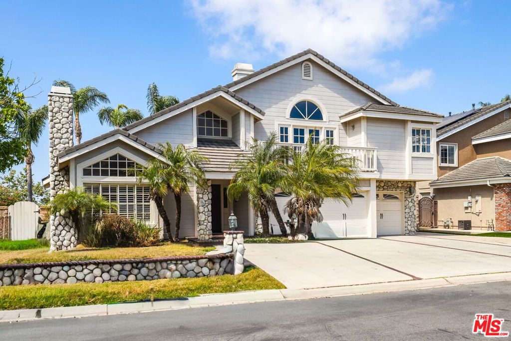 6811 Hitchingpost Circle, Huntington Beach CA 92648 - photo 1