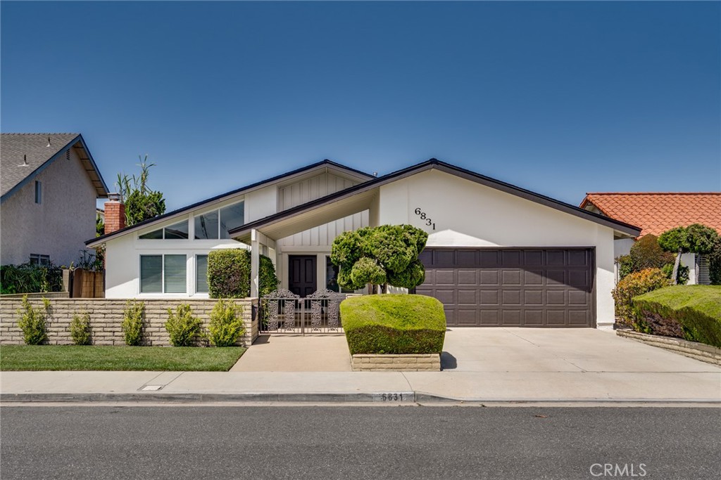 6831 Glen, Huntington Beach CA 92647 - photo 1