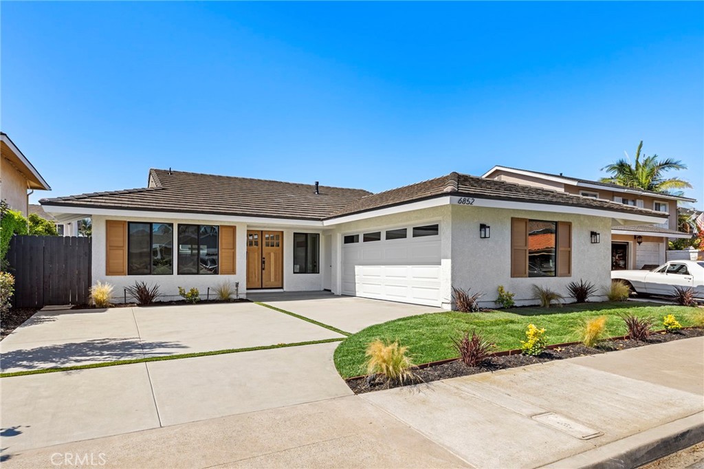6852 Vista Del Sol Drive, Huntington Beach CA 92647 - photo 1