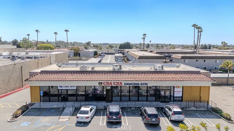 6912 Warner Avenue, Huntington Beach, CA 92647