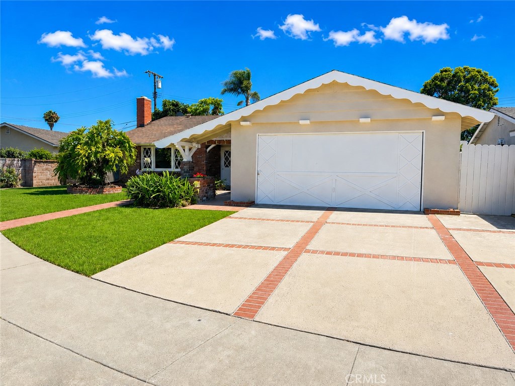 virtual grass added - 6942 Verlene, Huntington Beach CA 92647 - photo 1
