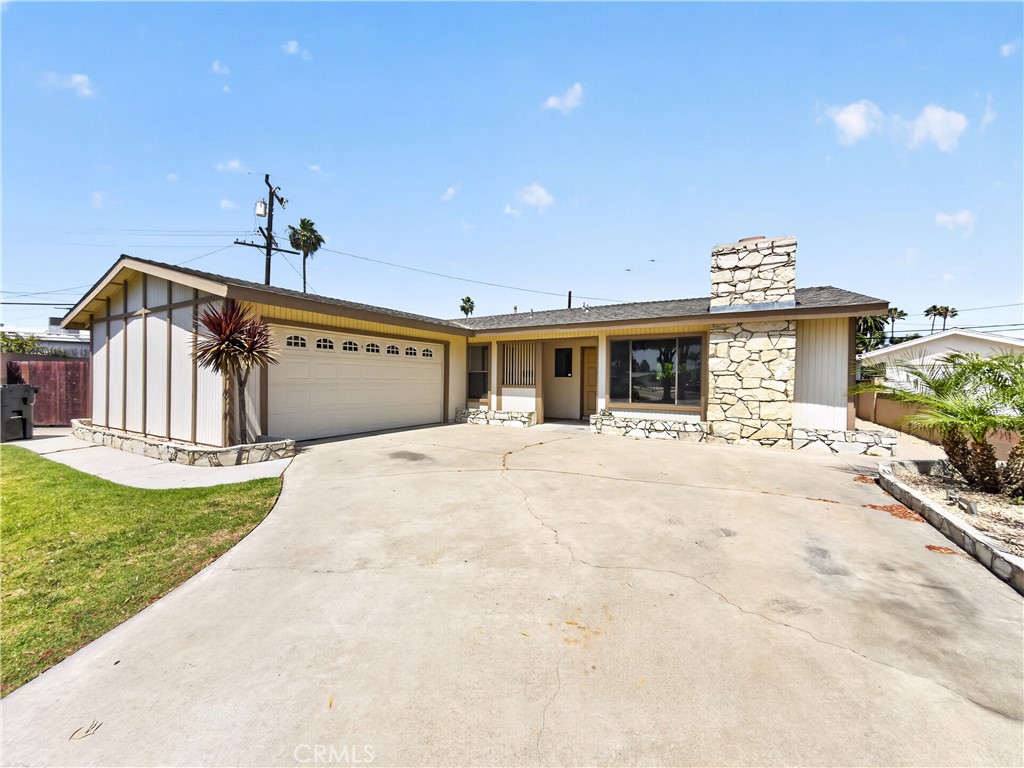 6951 Lenis, Huntington Beach CA 92647 - photo 1