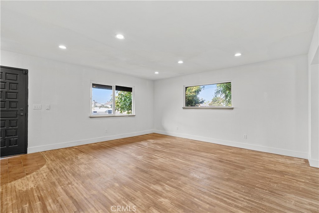 6972 Laurelhurst, Huntington Beach CA 92647 - photo 8