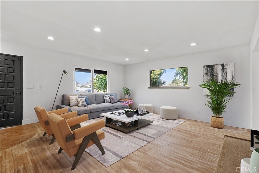 6972 Laurelhurst, Huntington Beach CA 92647 - photo 9