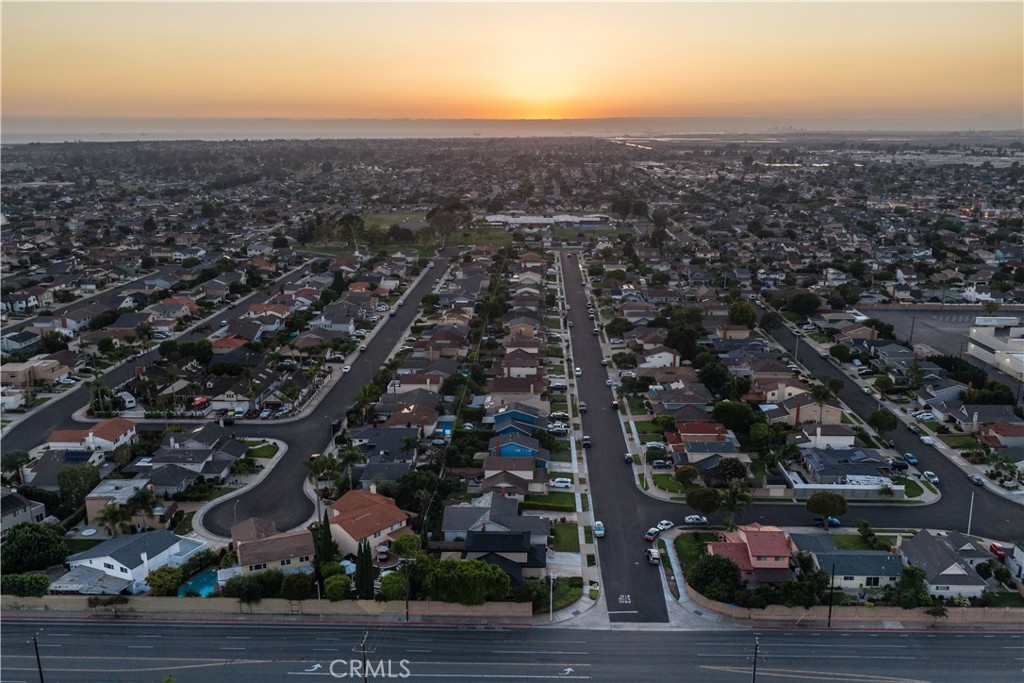 6972 Laurelhurst, Huntington Beach CA 92647 - photo 15