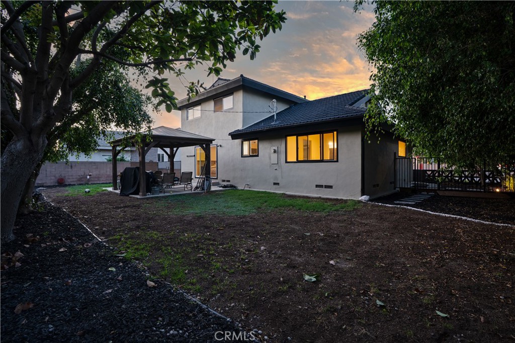 6972 Laurelhurst, Huntington Beach CA 92647 - photo 19
