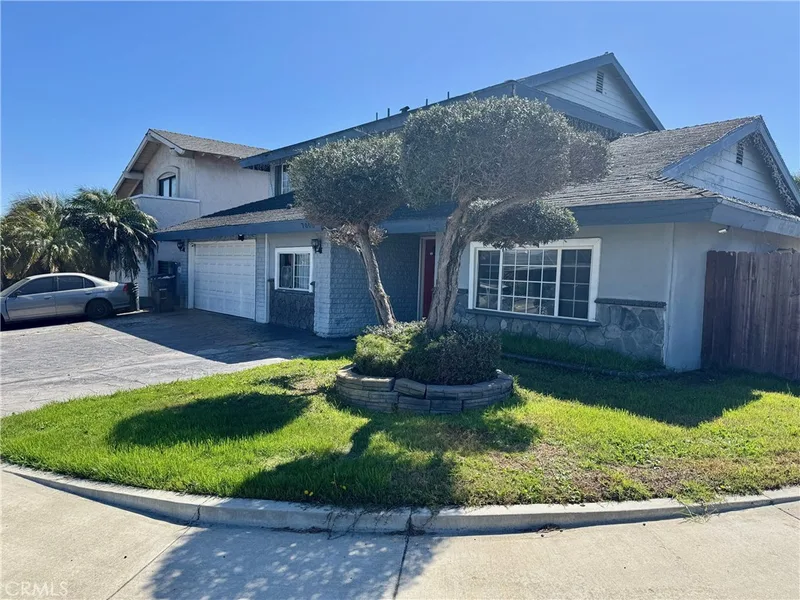7002 Valentine Drive, Huntington Beach, CA 92647