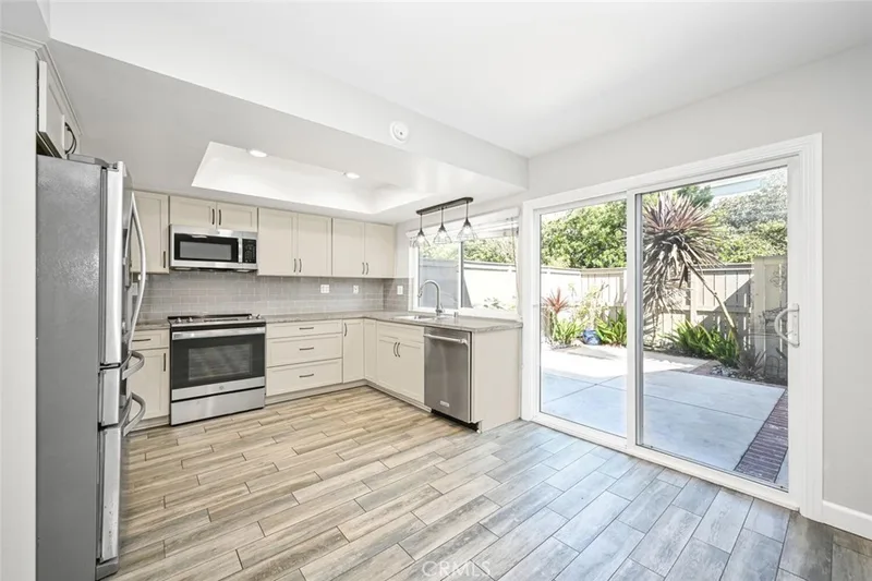 7021 Seal Circle, Huntington Beach, CA 92648