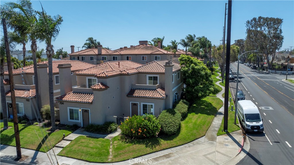 704 Lake Street 61, Huntington Beach CA 92648 - photo 1