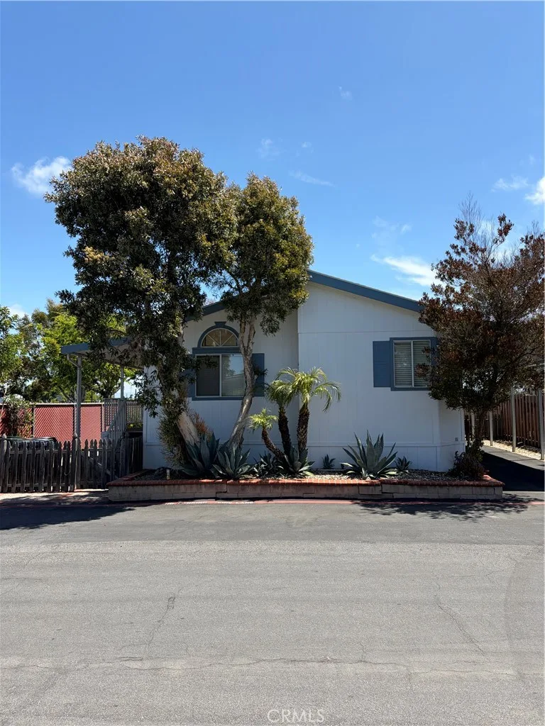 7051 Ellis 10, Huntington Beach, CA 92648