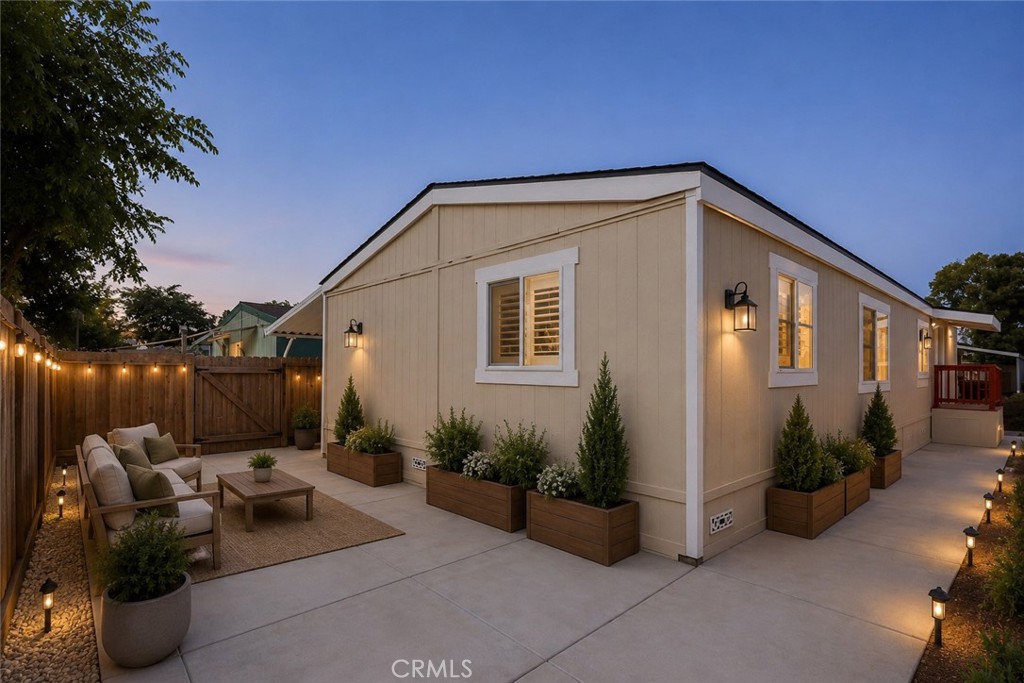 Staged for example only - 7051 Ellis Avenue 40, Huntington Beach CA 92648 - photo 8