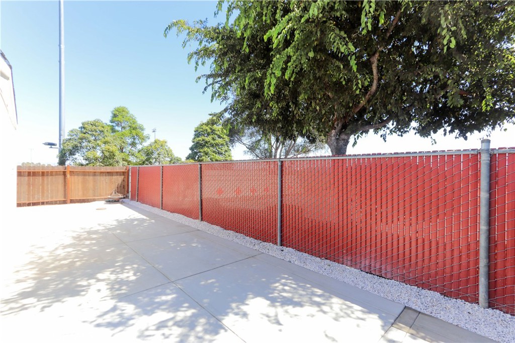 7051 Ellis Avenue 40, Huntington Beach CA 92648 - photo 10