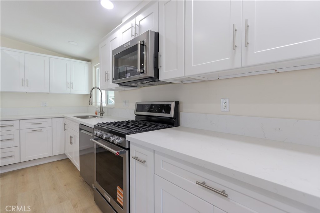 7051 Ellis Avenue 40, Huntington Beach CA 92648 - photo 27