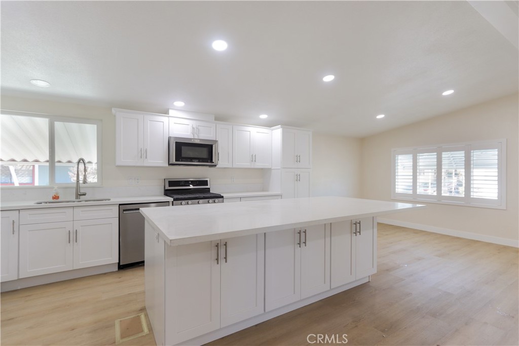 7051 Ellis Avenue 40, Huntington Beach CA 92648 - photo 30