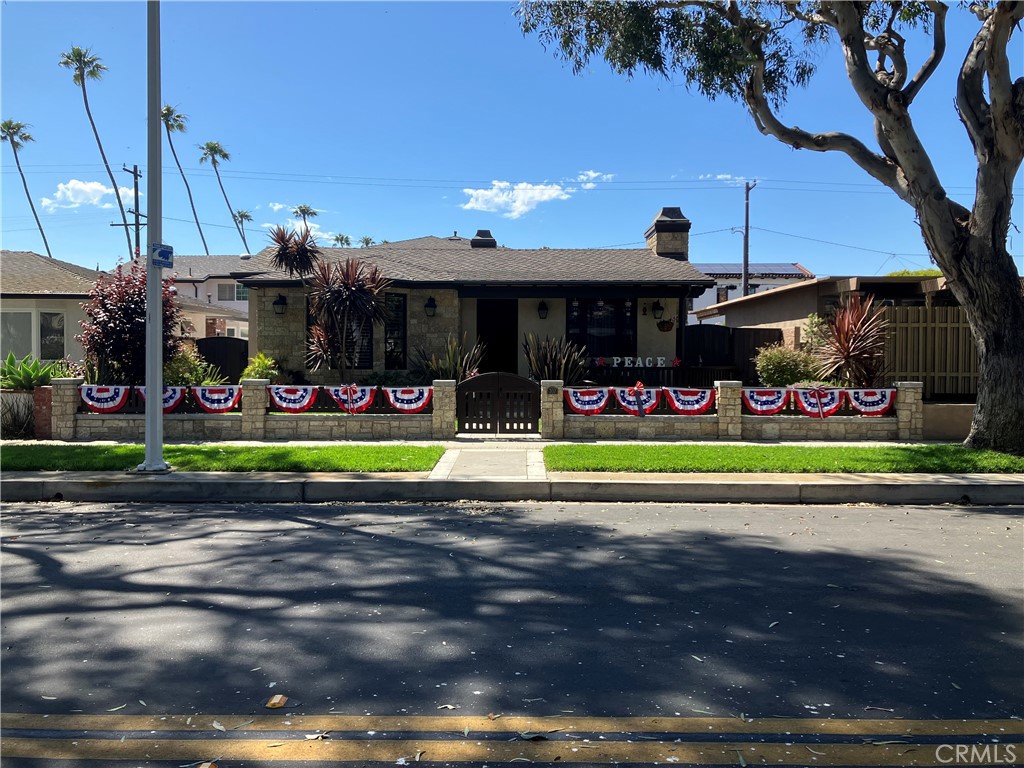 Front of Home - 707 12th, Huntington Beach CA 92648 - photo 1