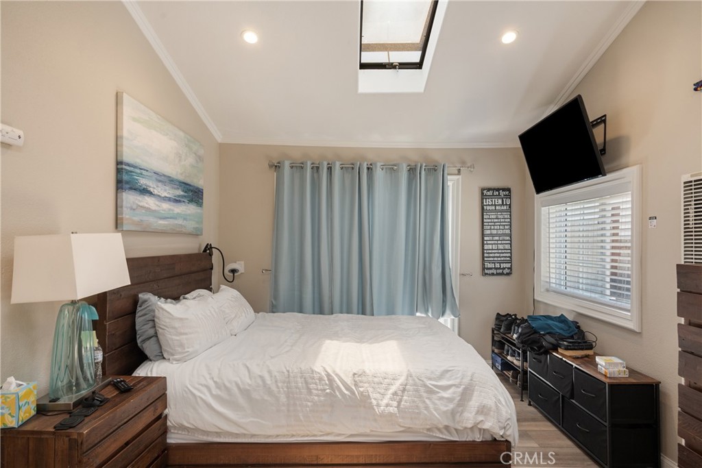 711 Huntington, Huntington Beach CA 92648 - photo 14