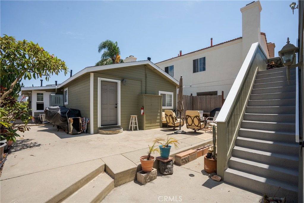 711 Huntington, Huntington Beach CA 92648 - photo 19