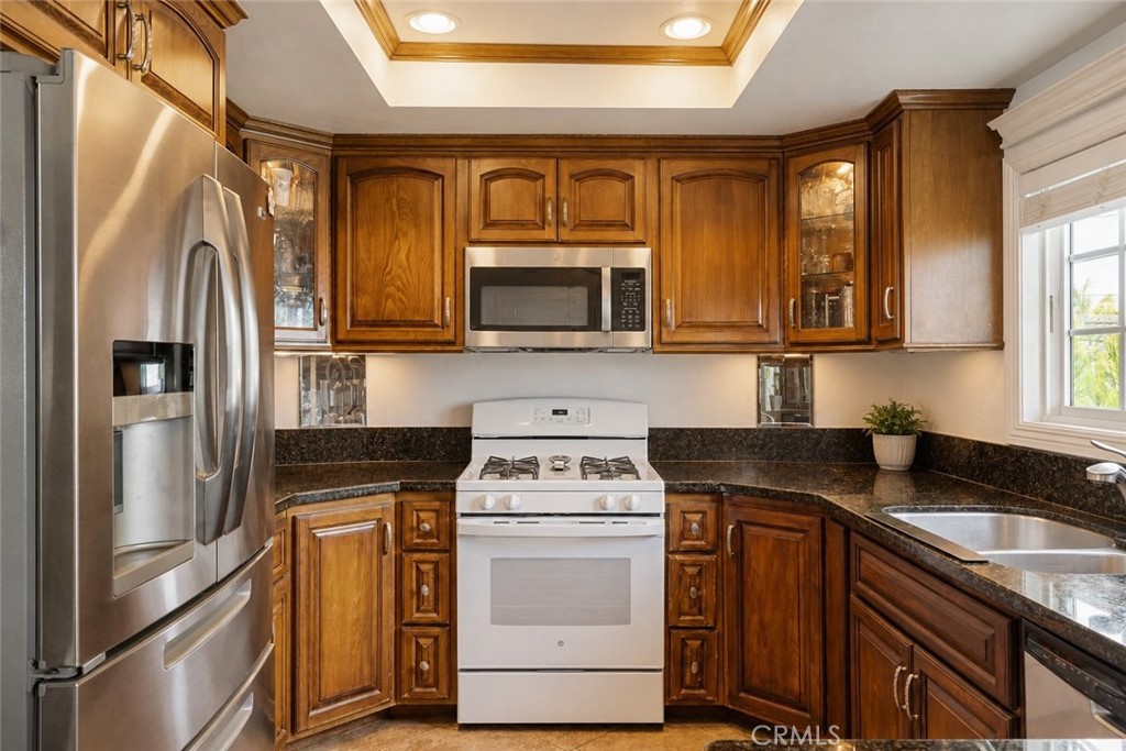 711 Huntington, Huntington Beach CA 92648 - photo 26