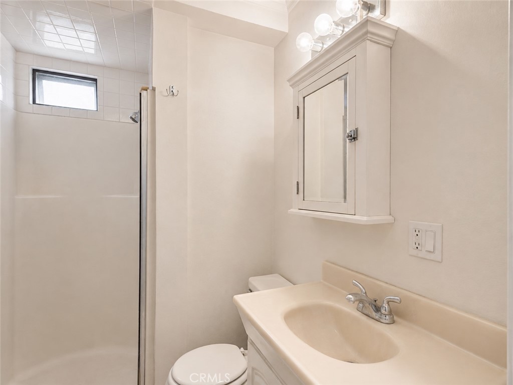711 Huntington, Huntington Beach CA 92648 - photo 38
