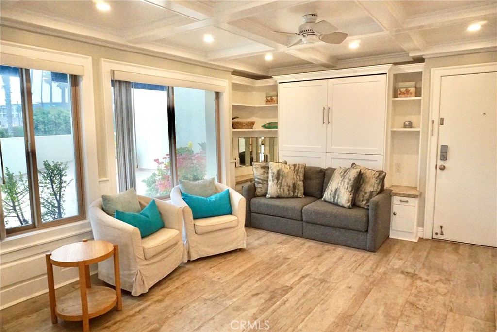 711 Pacific Coast Highway 301, Huntington Beach CA 92648 - photo 1