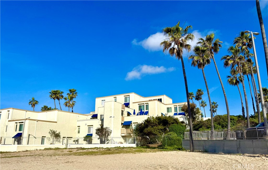 711 Pacific Coast Highway 324, Huntington Beach CA 92648 - photo 1
