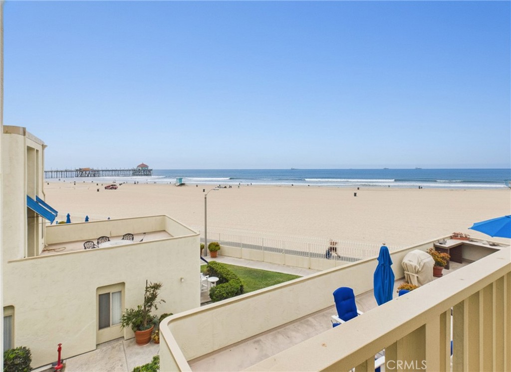 711 Pacific Coast Highway 325, Huntington Beach CA 92648 - photo 1